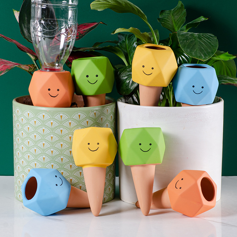 Self Watering Insert - 植物散水装置、自動散水プランターインサート、植物自動休暇散水器、徐放散水システム付き